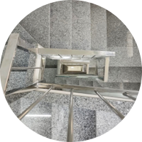 Instalación de un ascensor por hueco de escaleras